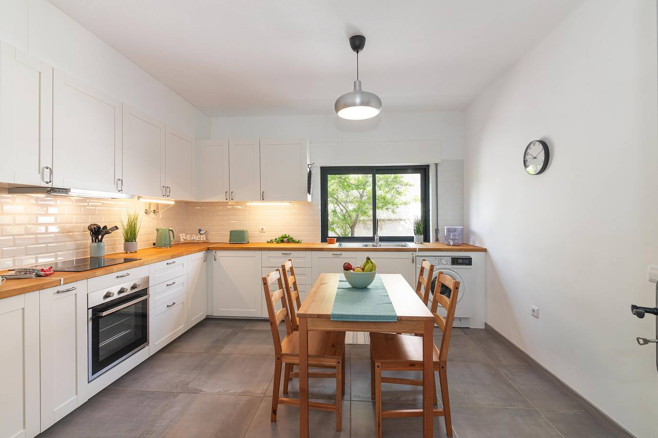 Villa 'Casa Das Laranjeiras - Portimao' with Mountain View, Private Garden and Wi-Fi in Portimão, Faro District