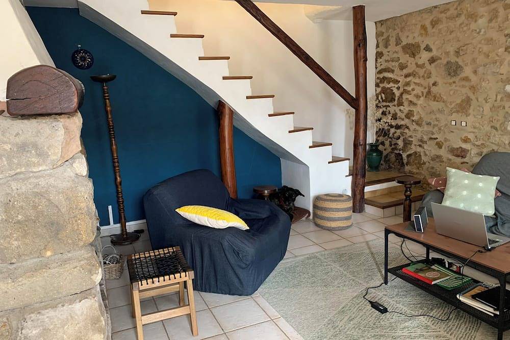 Fine vacation home in mountain village; endless hiking, cycling and Mtb possibilities in Saint-Gervais-sur-Mare, Région de Béziers