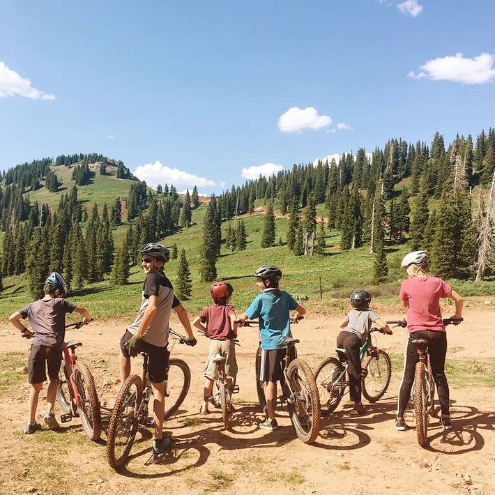 Log cabin for 8 people, with yard in San Juan National Forest