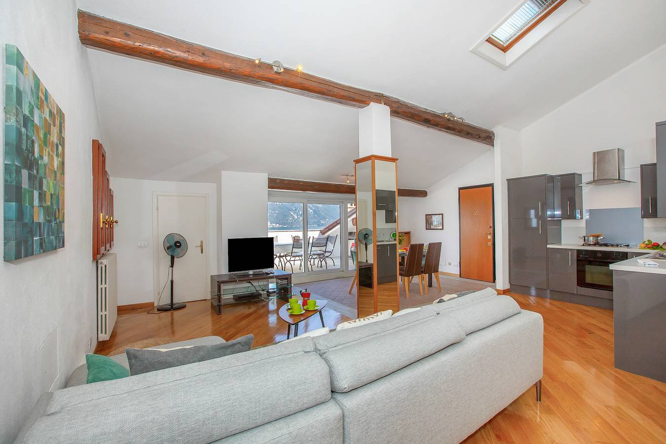 Ganze Wohnung, Ferienwohnung für 6 Personen mit Terrasse in Menaggio, Gemeinde Menaggio