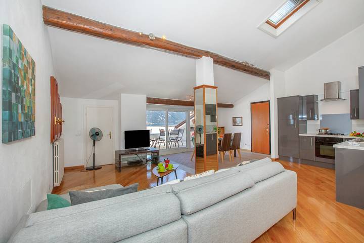 Gîte pour 6 personnes, avec terrasse et vue sur le lac, adapté aux familles dans Menaggio - 3