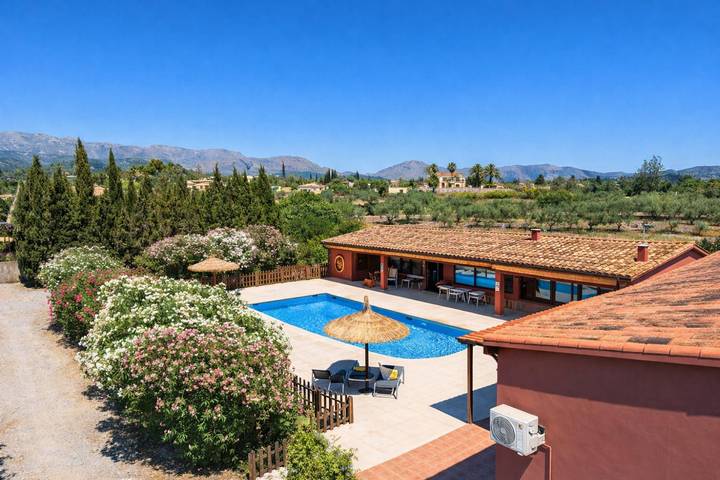 Villa voor 6 personen, met tuin en uitzicht op zee in Alcúdia