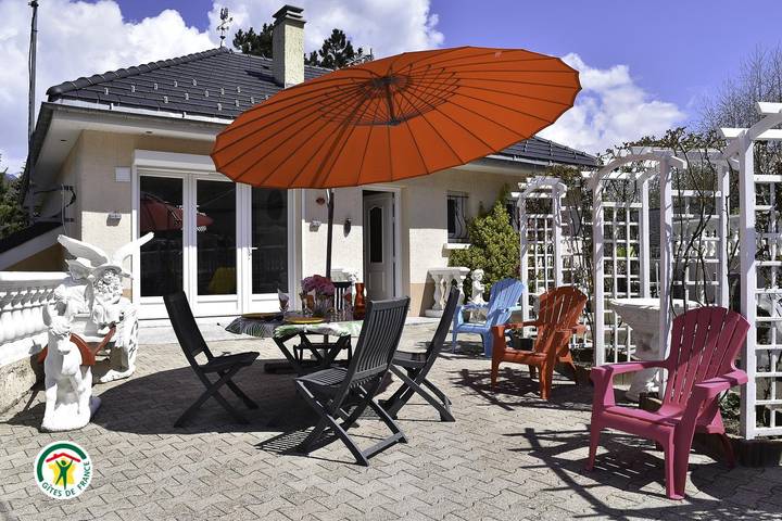 Gîte pour 5 personnes, avec jardin et terrasse, animaux acceptés dans Pierre-Châtel