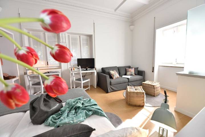 Casa de huéspuedes para 3 personas, con piscina además de terraza y jardín - 1