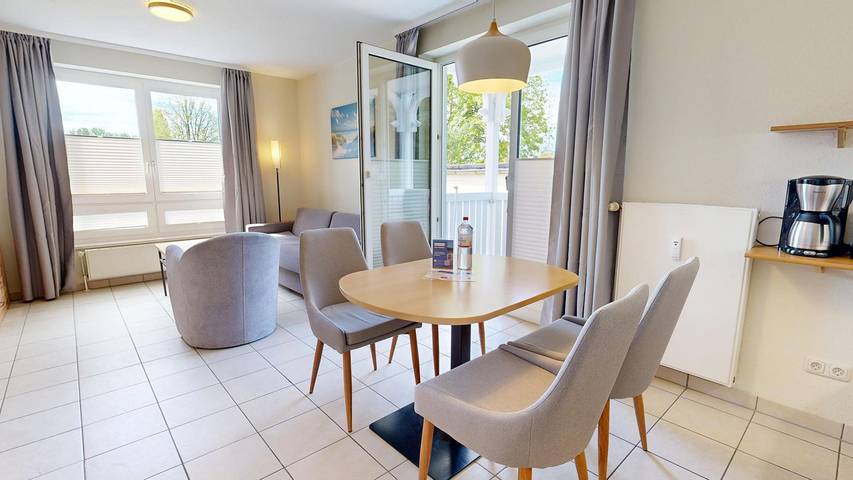 Ferienwohnung für 4 Personen, mit Sauna und Balkon in Binz