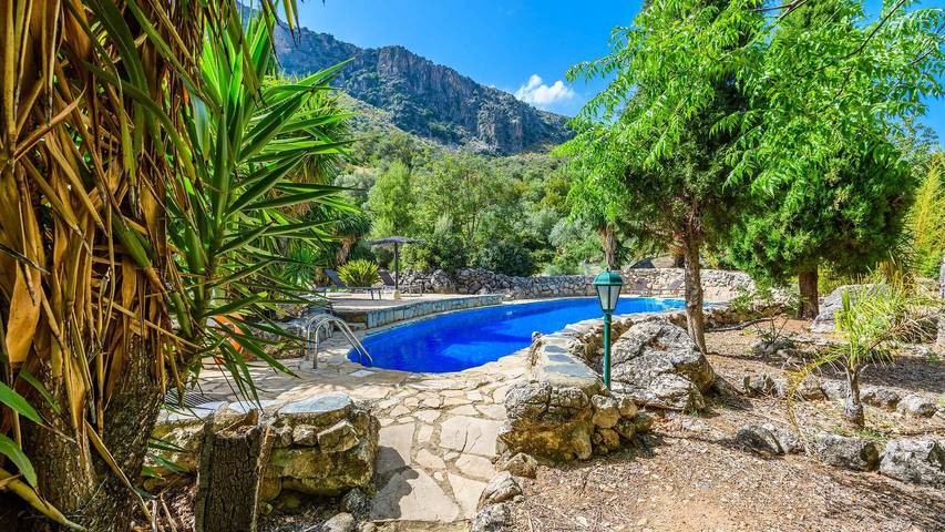Casa rural para 10 personas, con piscina y balcón/terraza en Montecorto