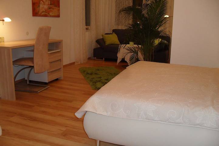 Ferienwohnung für 5 Personen, mit Terrasse in Karlsruhe - 2