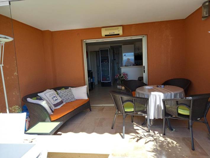 Gîte pour 4 personnes, avec piscine ainsi que terrasse et vue dans Port de la Figueirette - 2