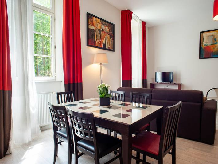 Gîte pour 6 personnes, avec Piscine à Dinan - 2
