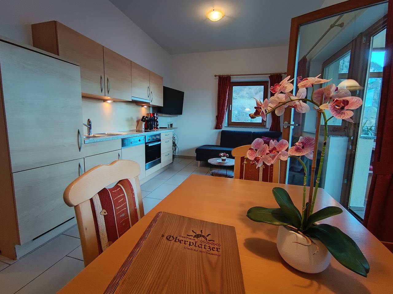 Geheel appartement, Appartement 'Storchennest' met Uitzicht op de Bergen, Gedeelde Tuin en Wi-Fi in Algund, Texelgruppe