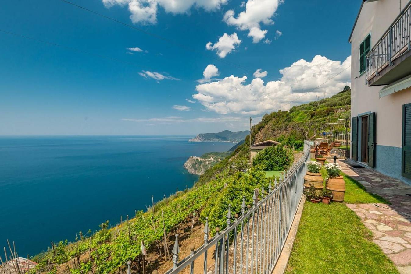 Appartement entier, Appartement « Orizzonte Damare » avec vue sur mer, Wi-Fi et climatisation in Volastra, Commune de Riomaggiore