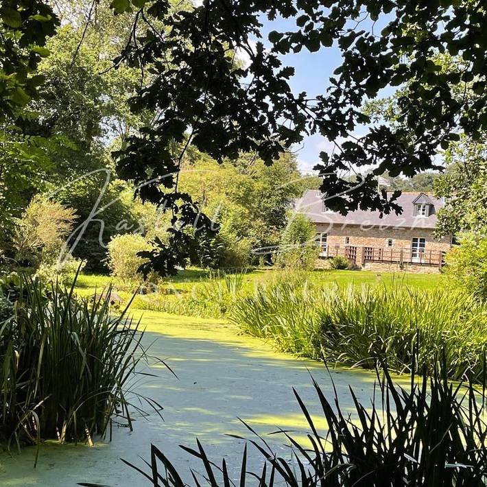 Location de vacances pour 2 personnes, avec vue et terrasse à Saint-Gilles-Pligeaux - 3