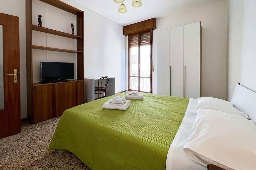 Entire apartment, Room 2 in House Gramsci - Affitti Brevi Italia in Modena, Modena Province