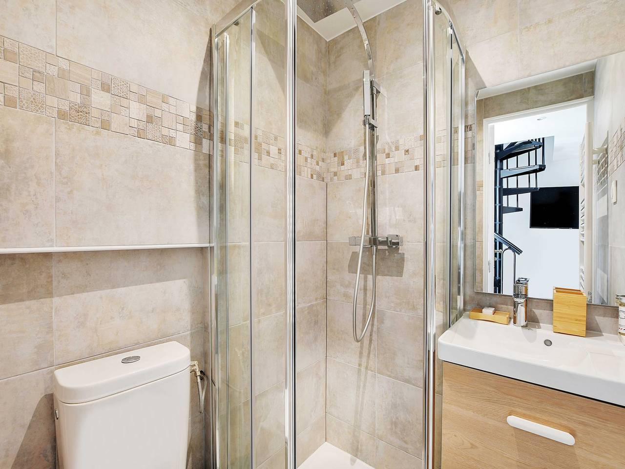 Apartamento entero, Charming Duplex - 1Br/2P - Kremlin-Bicêtre in Le Kremlin-Bicêtre, Valle del Marne