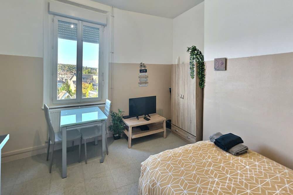 Apartamento entero, Le Charmant Studio 4 Face Gare, Wifi Gratuit et Proche Toutes Commodités in Évreux, Región de Évreux