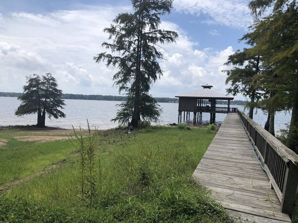 Slice of Heaven 3/2 camp on lakefront w/ boathouse in Zwolle (USA), Toledo Bend Reservoir