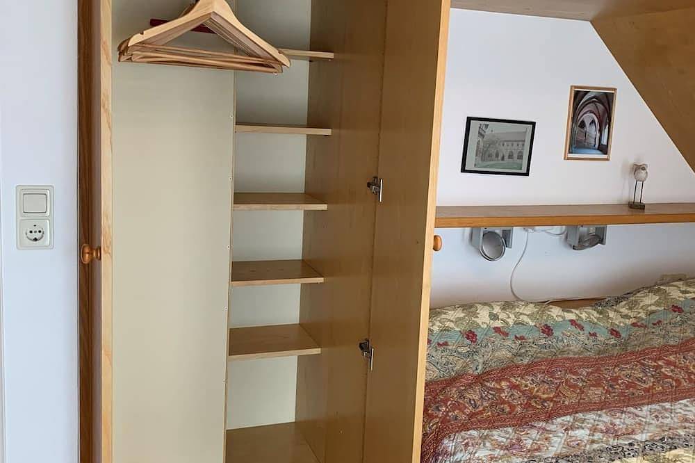 Ganze Wohnung, Ferienwohnung Apfelrose - Urlaub im malerischen Inseldorf Oldsum in Süderende, Föhr