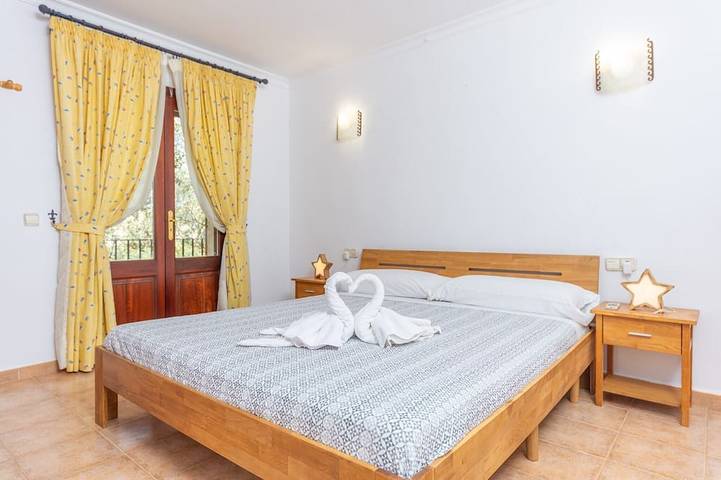 Pleta De Son Monjo - Villa With Private Pool in Maria de la Salut, Majorca Center