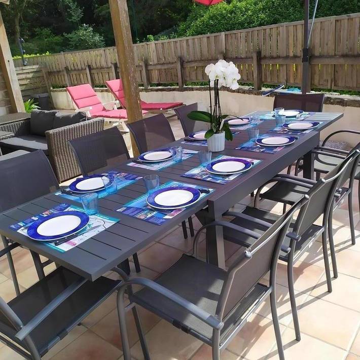 Gîte pour 10 personnes, avec piscine ainsi que terrasse et jardin à Baden (France) - 4