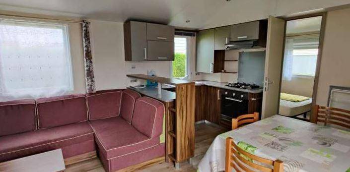 Location de vacances pour 10 personnes, avec jardin ainsi que piscine et terrasse à Saint-Quentin-en-Tourmont - 3