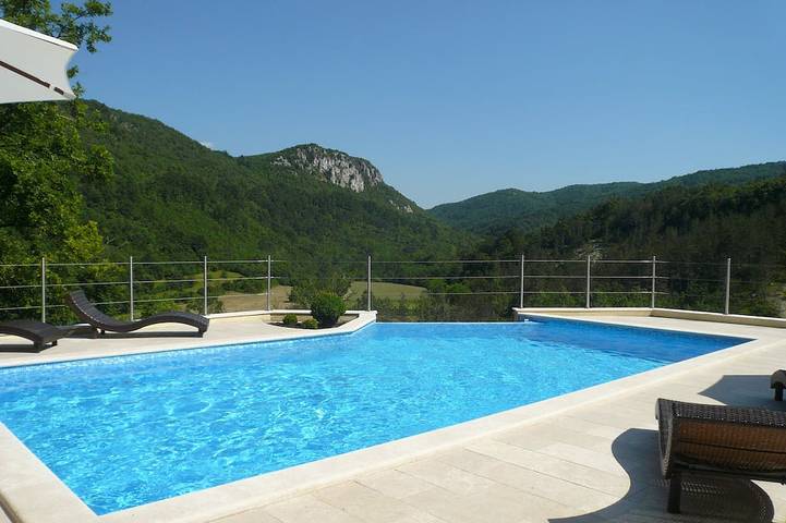 Maison de vacances pour 7 personnes, avec jacuzzi et jardin, animaux acceptés dans Istrie