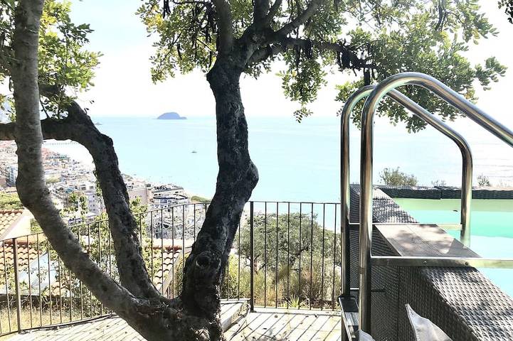 Villa pour 6 personnes, avec balcon