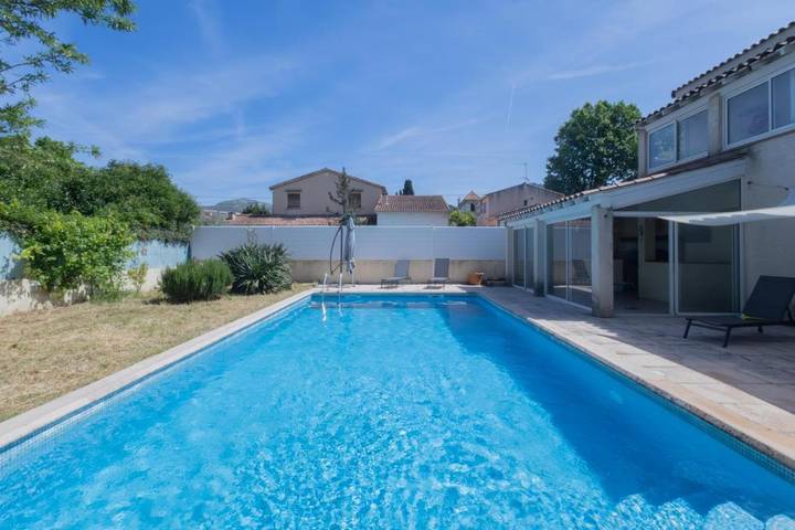 Villa pour 11 personnes, avec piscine et balcon ainsi que jardin et vue à Aubagne - 3
