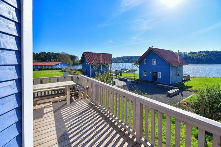 Ferienpark für 6 Personen, mit Terrasse und Garten sowie Seeblick und Ausblick im Sauerland