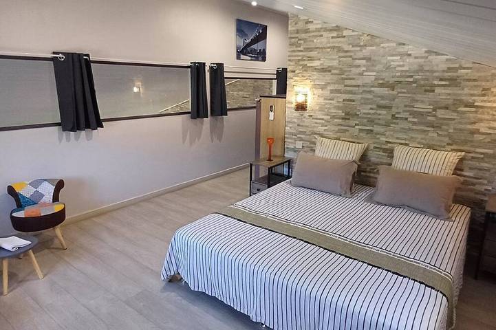 Location de vacances pour 10 personnes, avec jacuzzi ainsi que balcon et jardin à Corneilla-de-Conflent - 3