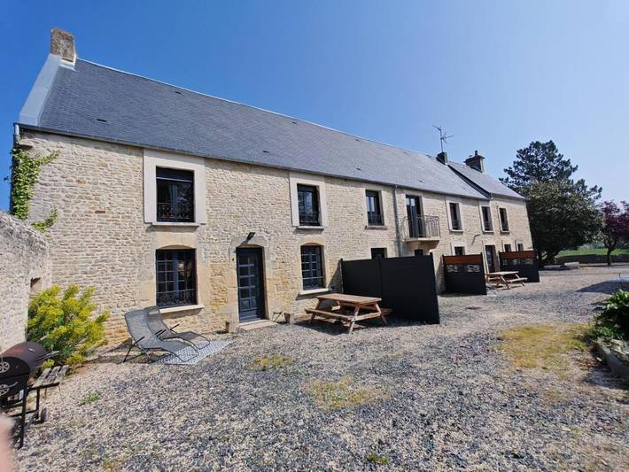 Location de vacances pour 6 personnes, avec Terrasse ainsi que Jardin et Vue à Manvieux