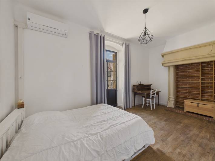 Maison pour 5 avec cour extérieure dans le centre in Saint-Léon-sur-Vézère, Périgord Noir
