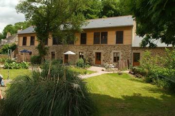 Maison de vacances pour 4 personnes, avec vue et terrasse à Lanvallay