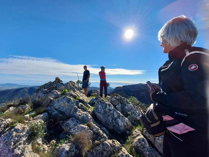 Gîte pour 14 personnes, avec vue ainsi que jardin et piscine à Llíber - 4