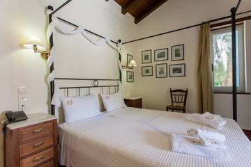Holiday Apartment for 2 People in West Coast Crete, Crete, Photo 2