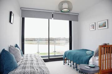 Holiday Rental for 10 People in Purbeck Heritage Coast, South West England, Photo 3