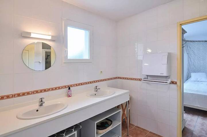 Location de vacances pour 8 personnes, avec terrasse, animaux acceptés à Vasles - 4