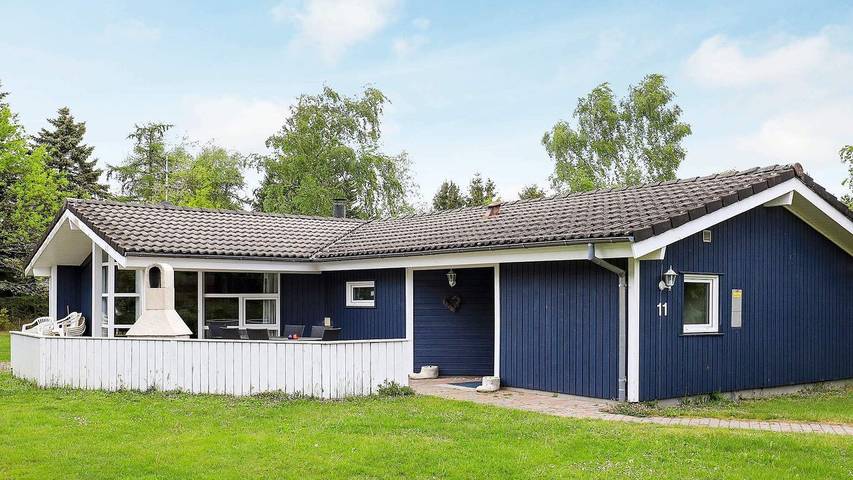Ferienhaus für 12 Personen, mit Whirlpool und Pool sowie Terrasse und Sauna in Lolland-Falster