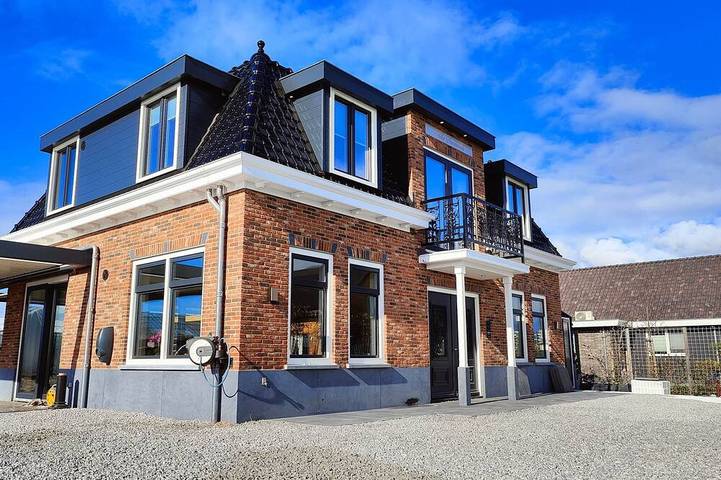 Location de vacances pour 6 personnes, avec jardin ainsi que jacuzzi et sauna dans Roelofarendsveen