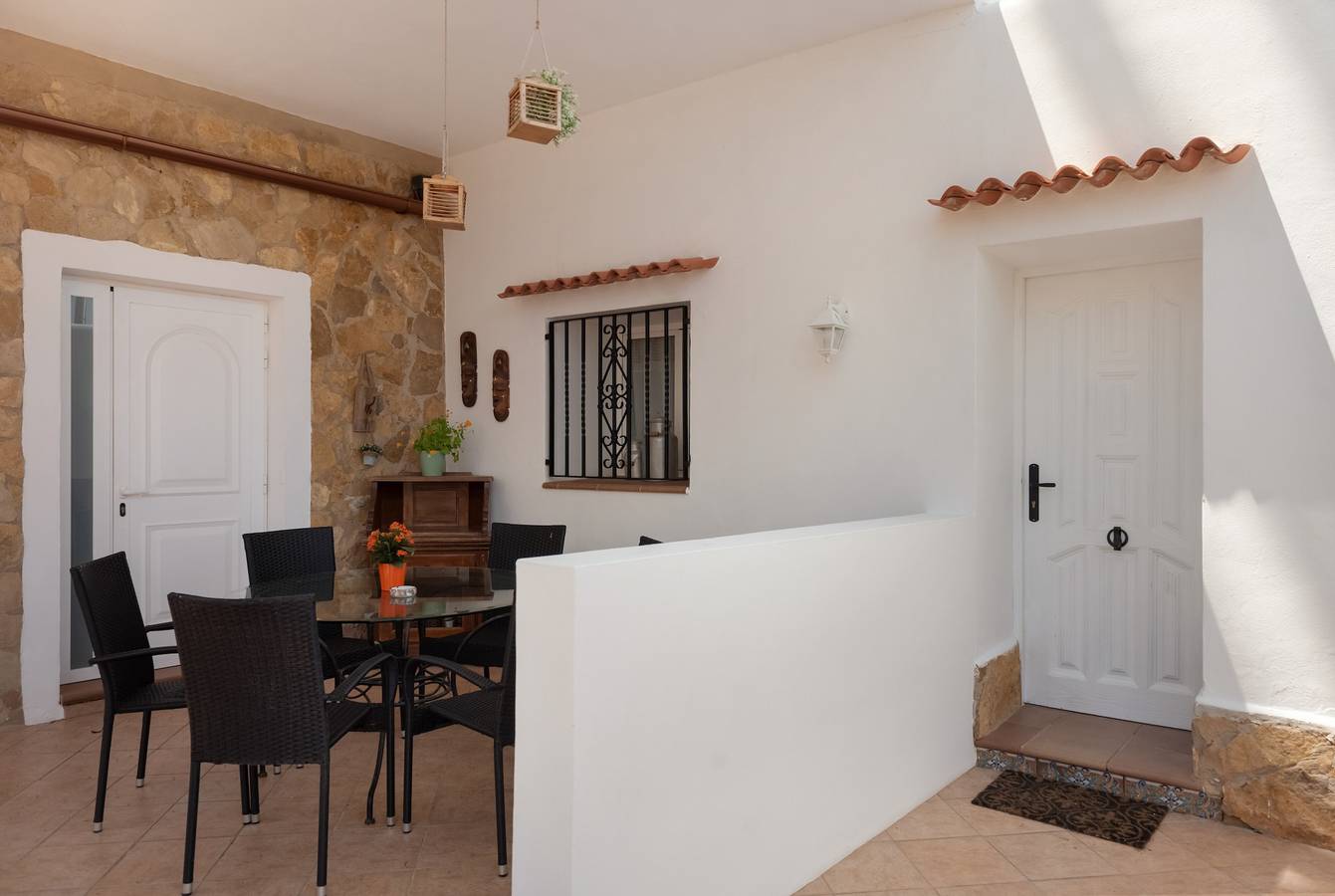 Casa de vacaciones 'Susana' con piscina privada, terraza privada y Wi-Fi in Es Canar, Santa Eulària des Riu
