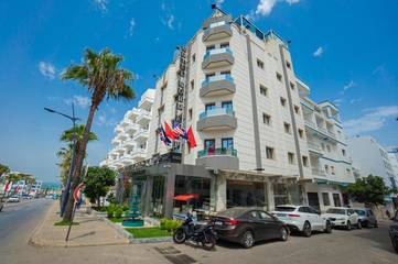 Hôtel pour 2 personnes, avec vue et balcon à M'diq