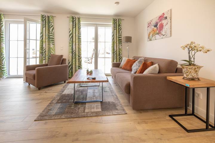 Ferienwohnung für 4 Personen, mit Terrasse in Lauterbach (Rügen) - 2