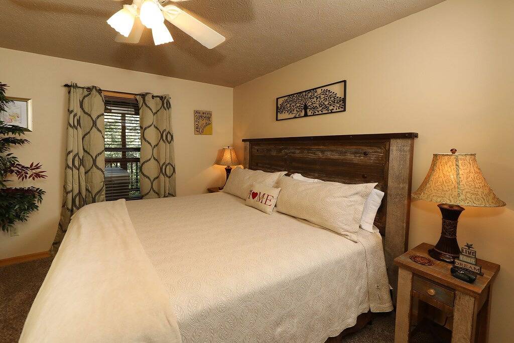 Das Smoky Mountain Getaway Ihrer Träume erwartet Sie bei Divine Escape. in Gatlinburg, Sevier County