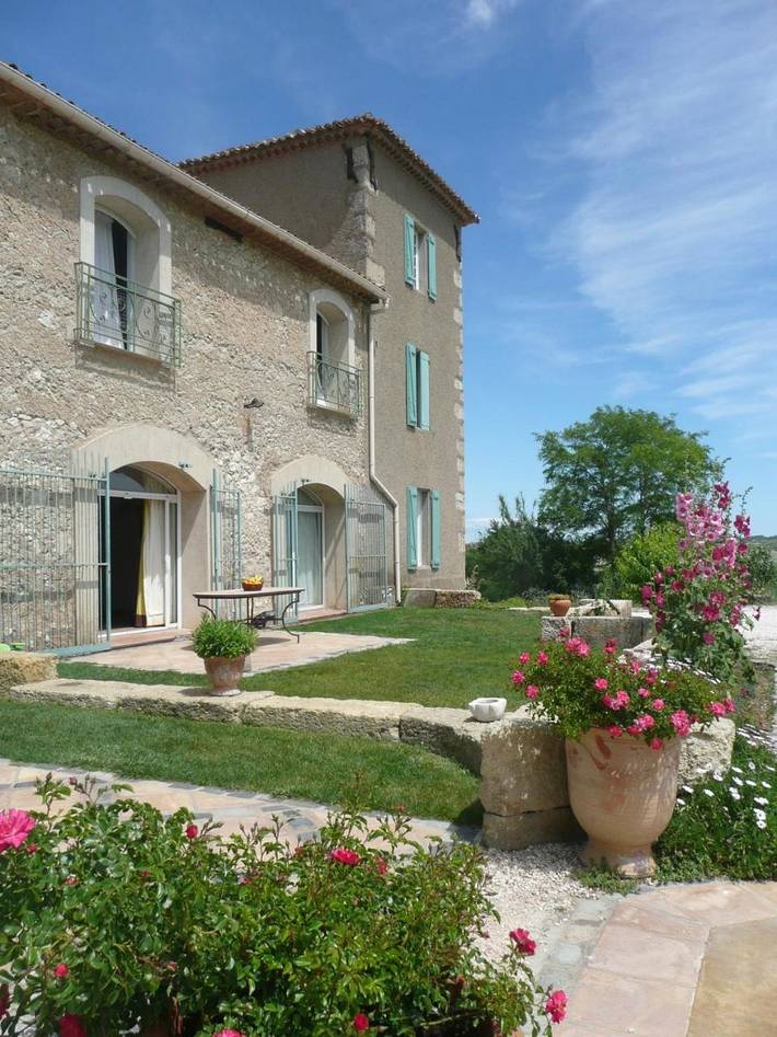 Chambre d’hôte pour 2 personnes, avec Balcon et Terrasse ainsi que Jardin et Piscine à Salles-d'Aude