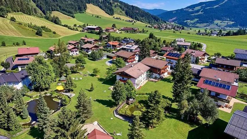 Ferienwohnung für 4 Personen, mit Balkon und Garten sowie Sauna in Flachau - 2