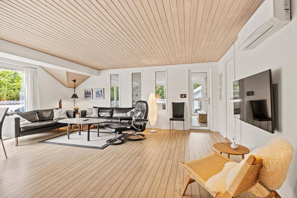 Tolles Poolhaus für die ganze Familie in ruhiger Lage in Henne, Filsø See