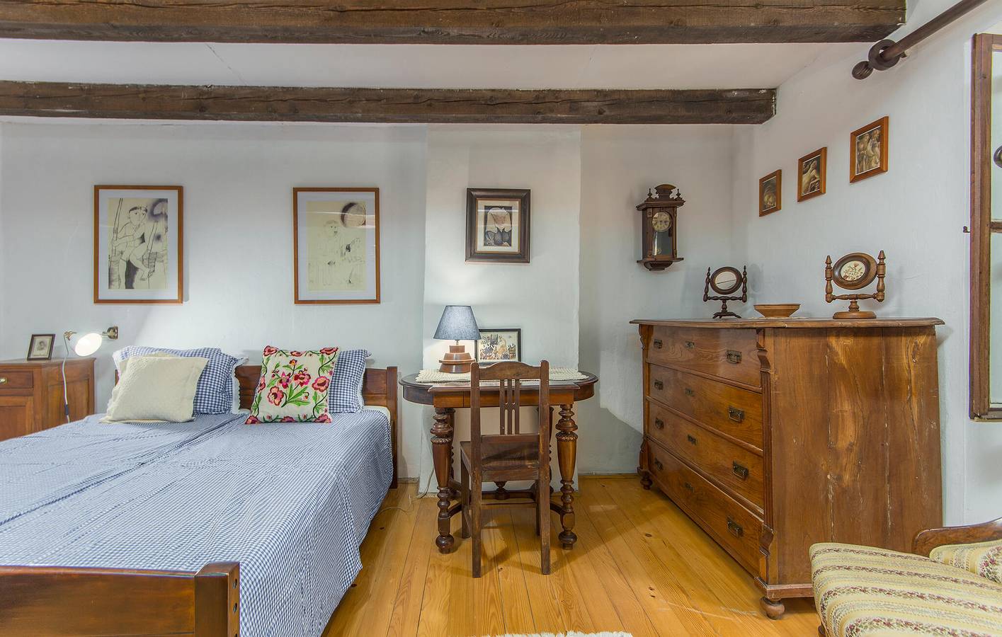 Charmantes Apartment in Grožnjan mit Terrasse und WLAN – 100 m vom Stadtzentrum entfernt in Grožnjan, Općina Grožnjan