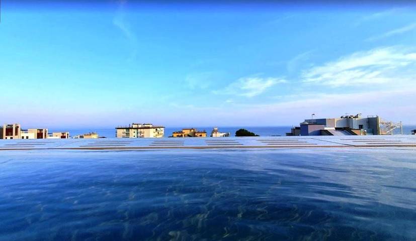 Appart’hôtel pour 4 personnes, avec jacuzzi ainsi que balcon et piscine