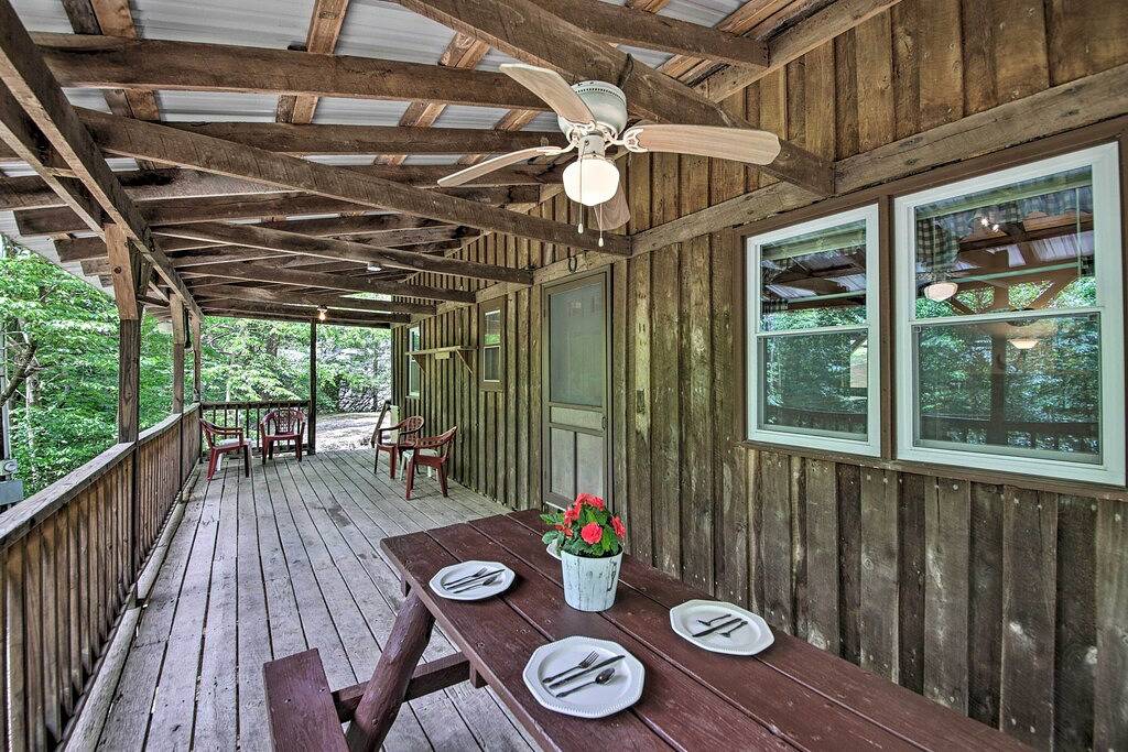 Log Cabin for 8 Guests in Hoosier National Forest, Patoka Lake