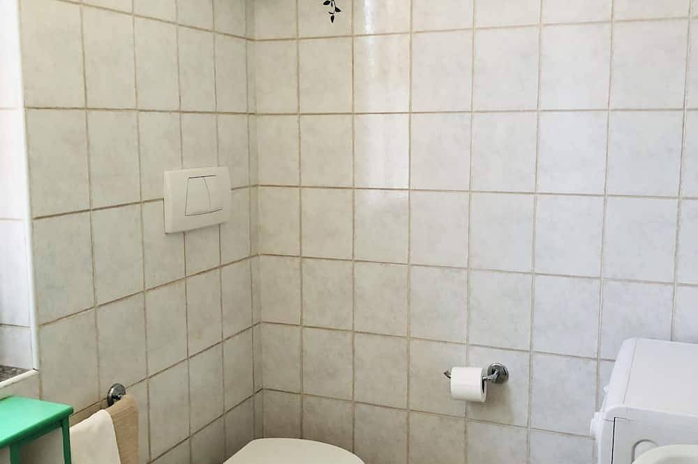 Ganze Wohnung, Casa Nonna Elide 2 is a whole apartment of 43 sq. m. in Besozzo, Lago Maggiore (Lombardei)