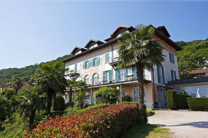 Agriturismo voor 4 personen, with tuin and zwembad as well as balkon aan Lago Maggiore